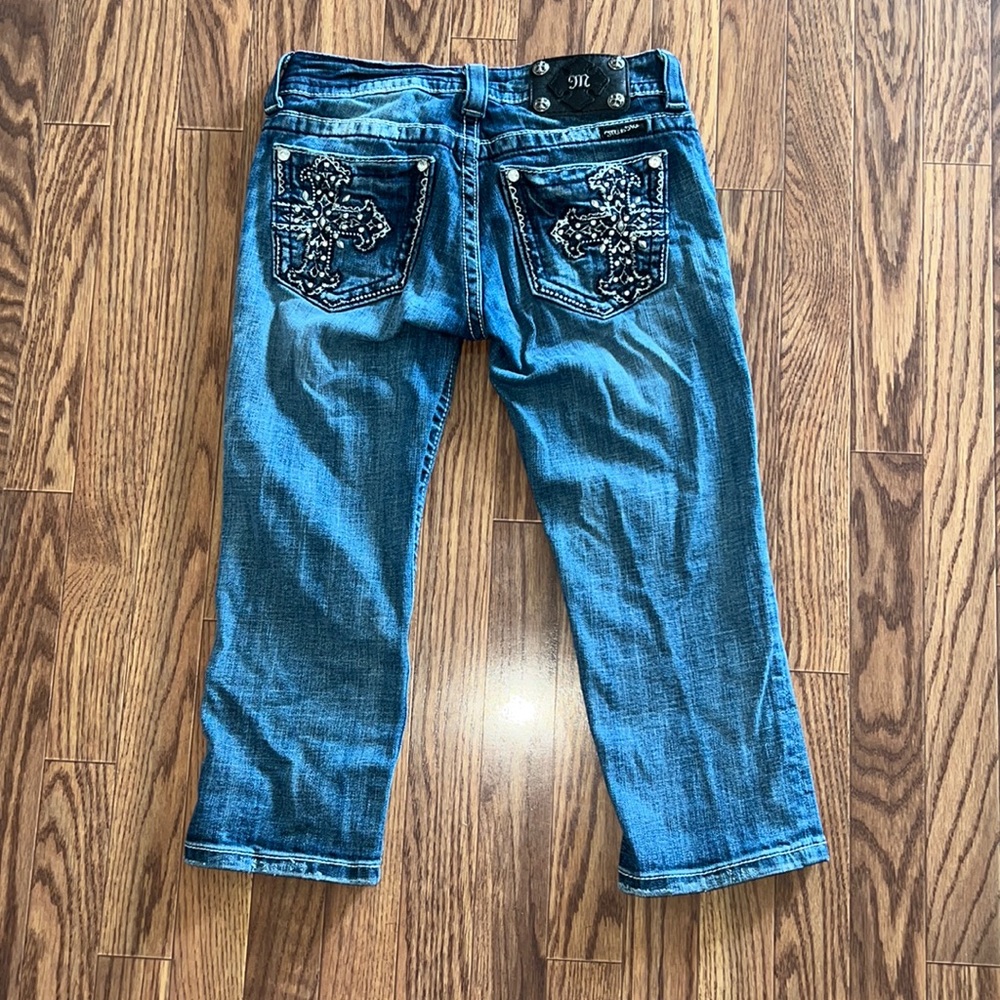 Miss me capris size 26